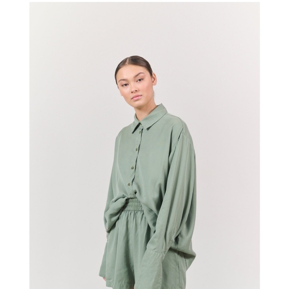 Lune Active Shorts BNWT - Picture 2 of 7